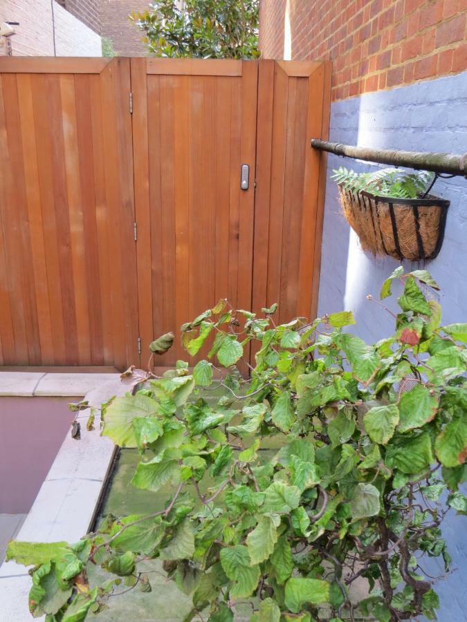 Romantic Bungalow In Notting Hill London Exterior photo